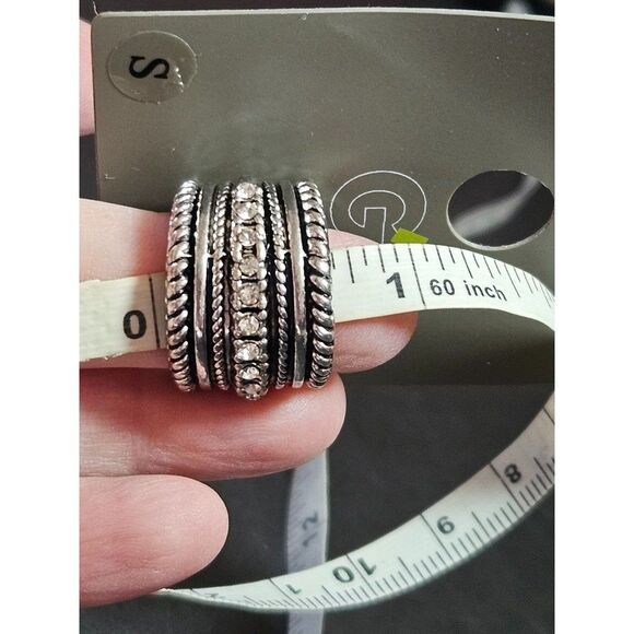 Silver tone rhinestone layered looking ring Size 8 - Picture 7 of 7